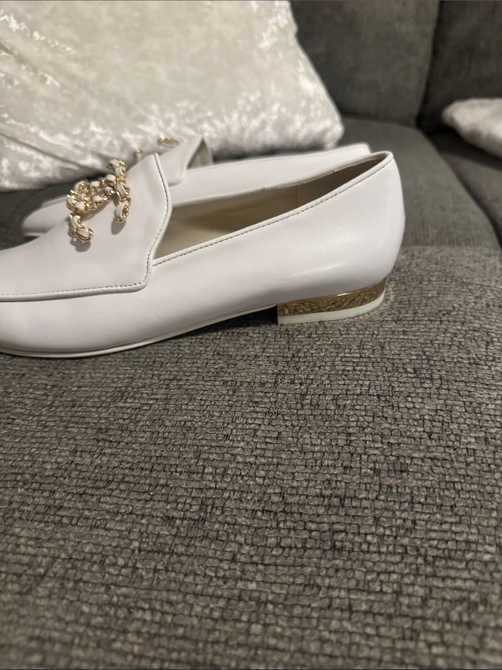 White Leather Chain-Logo Loafers - Picture 4 of 7